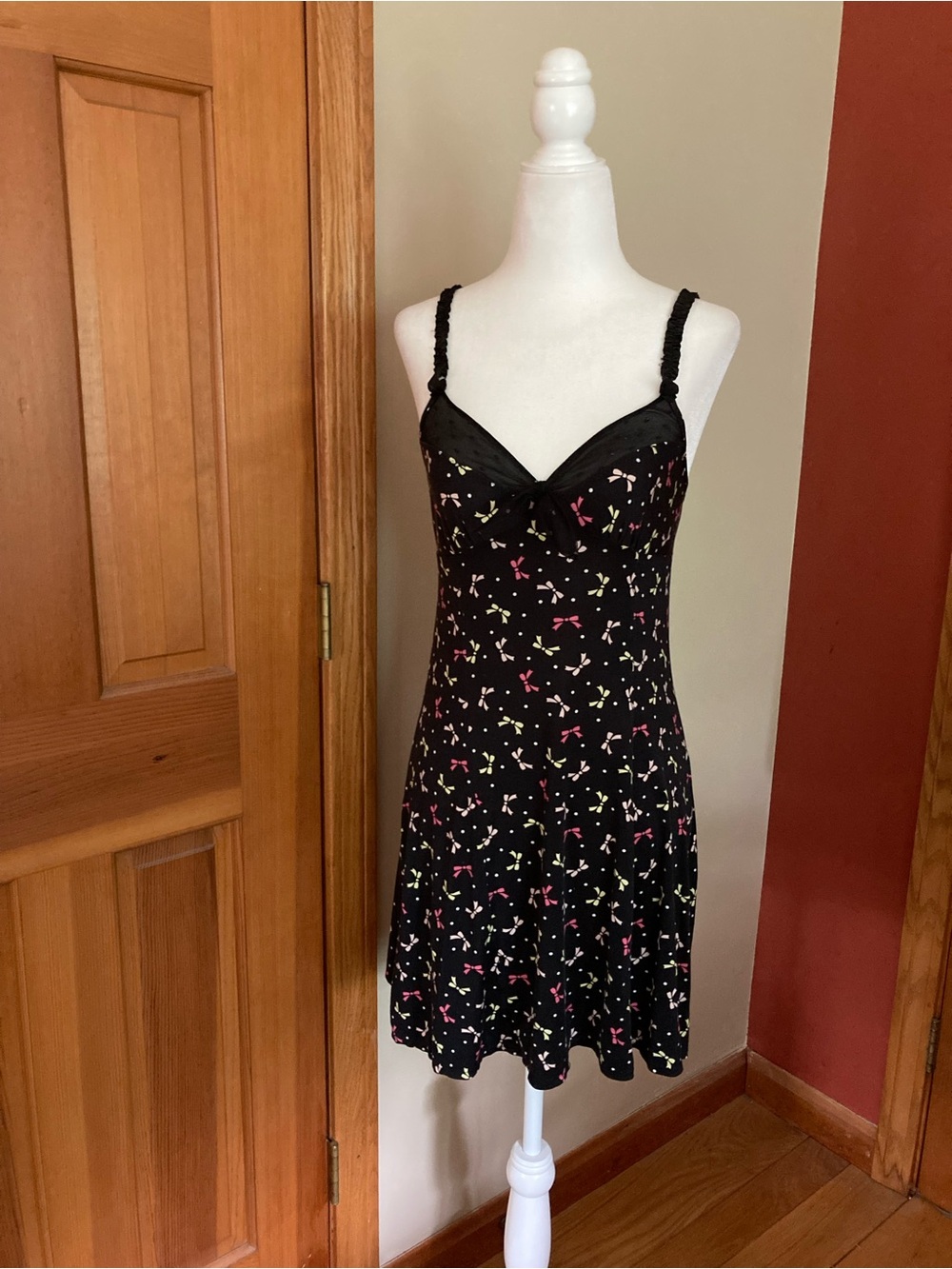 Vintage Betsey Johnson Black and Hot Pink Intimates Bows Pattern Nightdress S - Picture 2 of 12